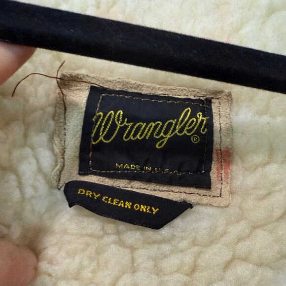 Wrangler Unisex Vintage Suede Vest Western Snap Sherpa Lined Tan - Picture 3 of 8